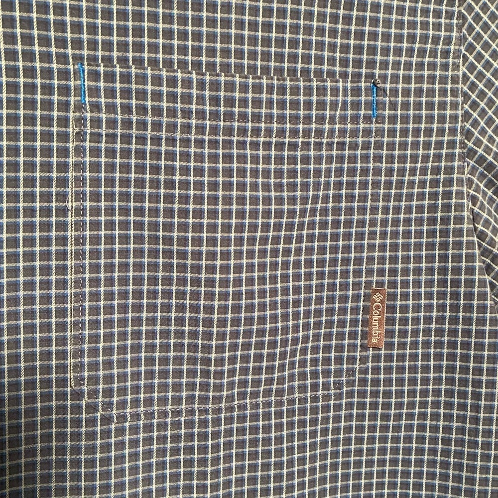 Columbia Short Sleeve One Pocket Front Button Down - Picture 2 of 6